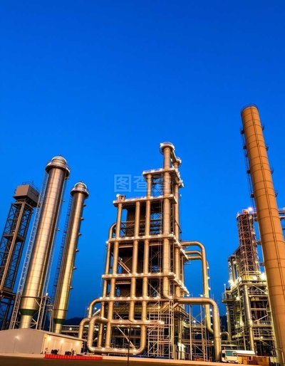 化学産業の開発を促進する方法は？
